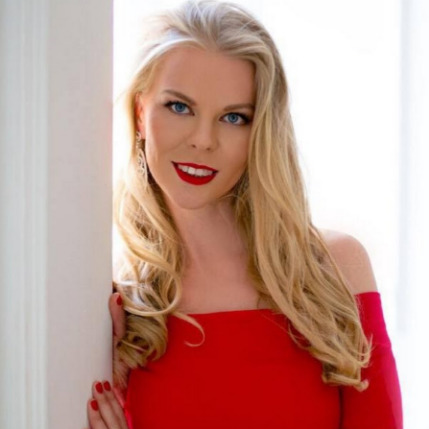 Мила Колоколова