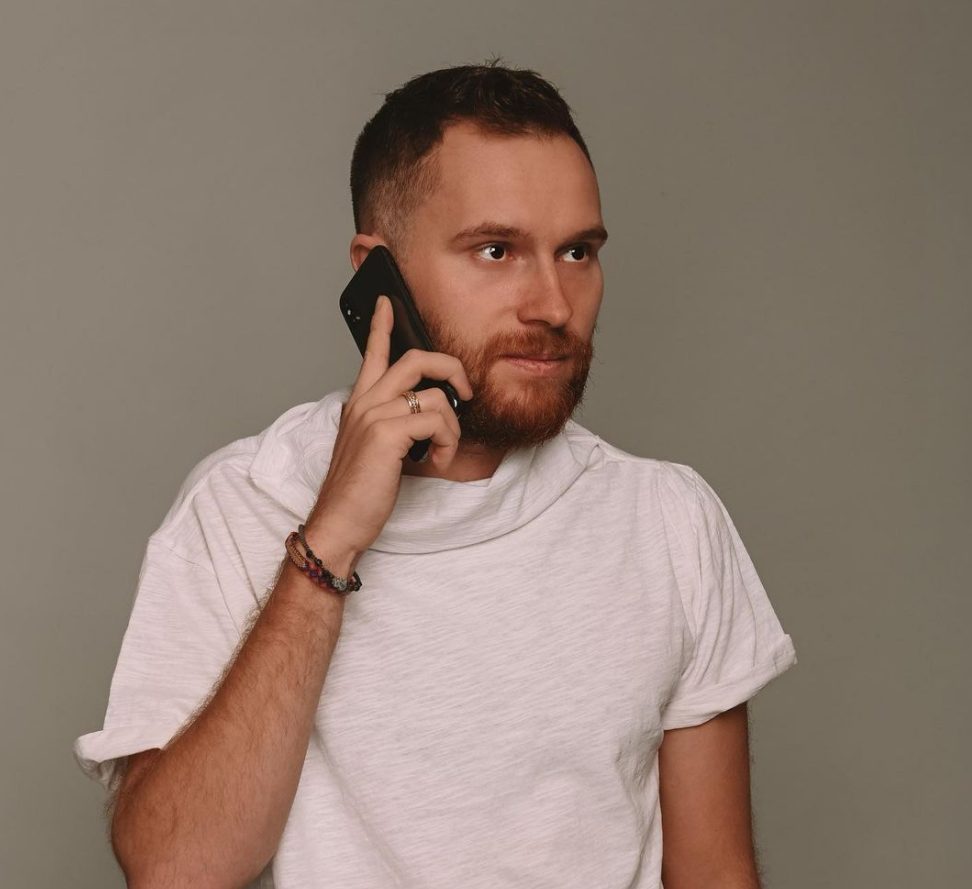 Артем Сафонов