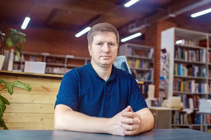 Денис Громов