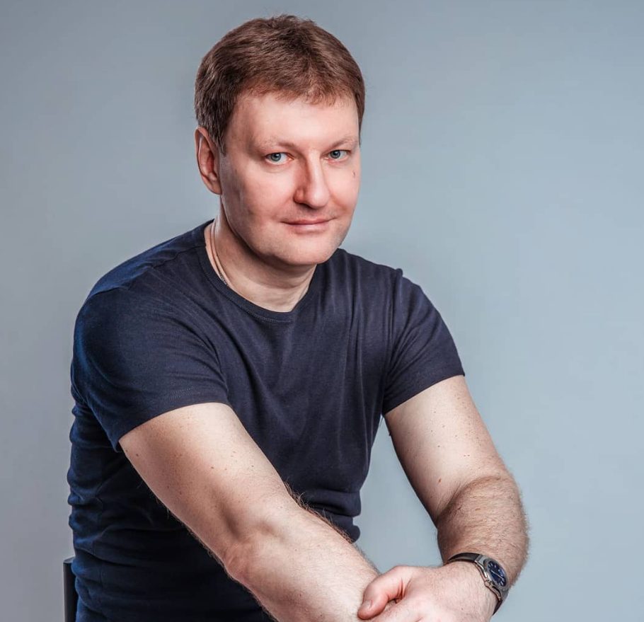 Виктор Царев